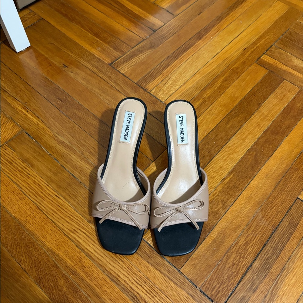 Steve Madden Tan and Black Women's mule slide heels Sandals